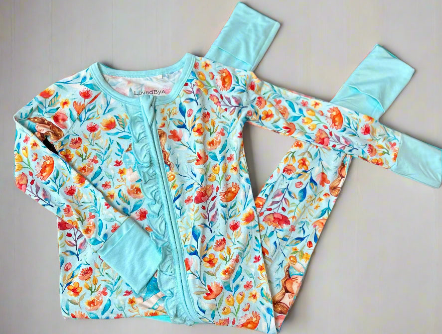 Loved by A Blossoming Mama Ruffle Zip